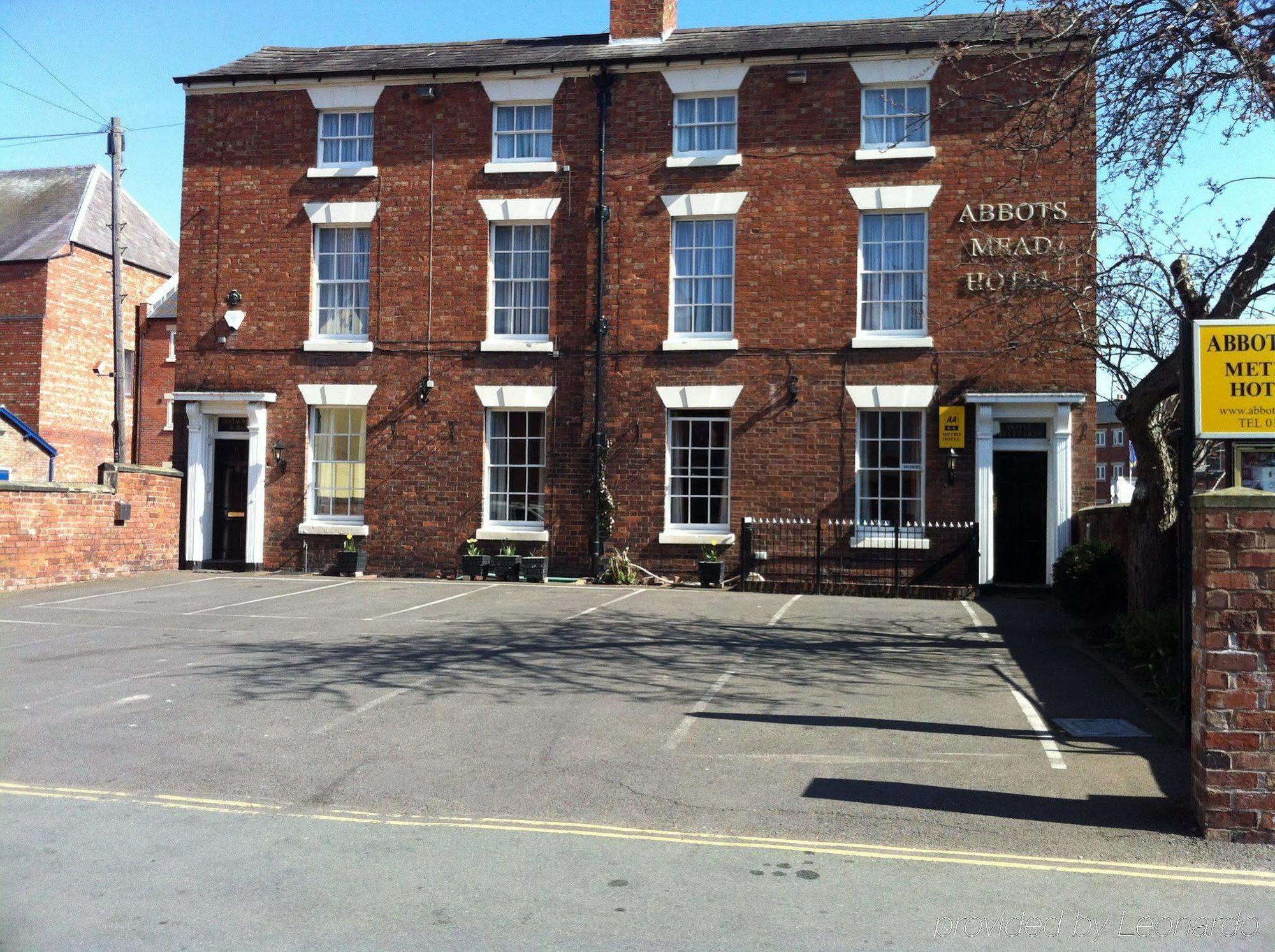 Abbots Mead 2*